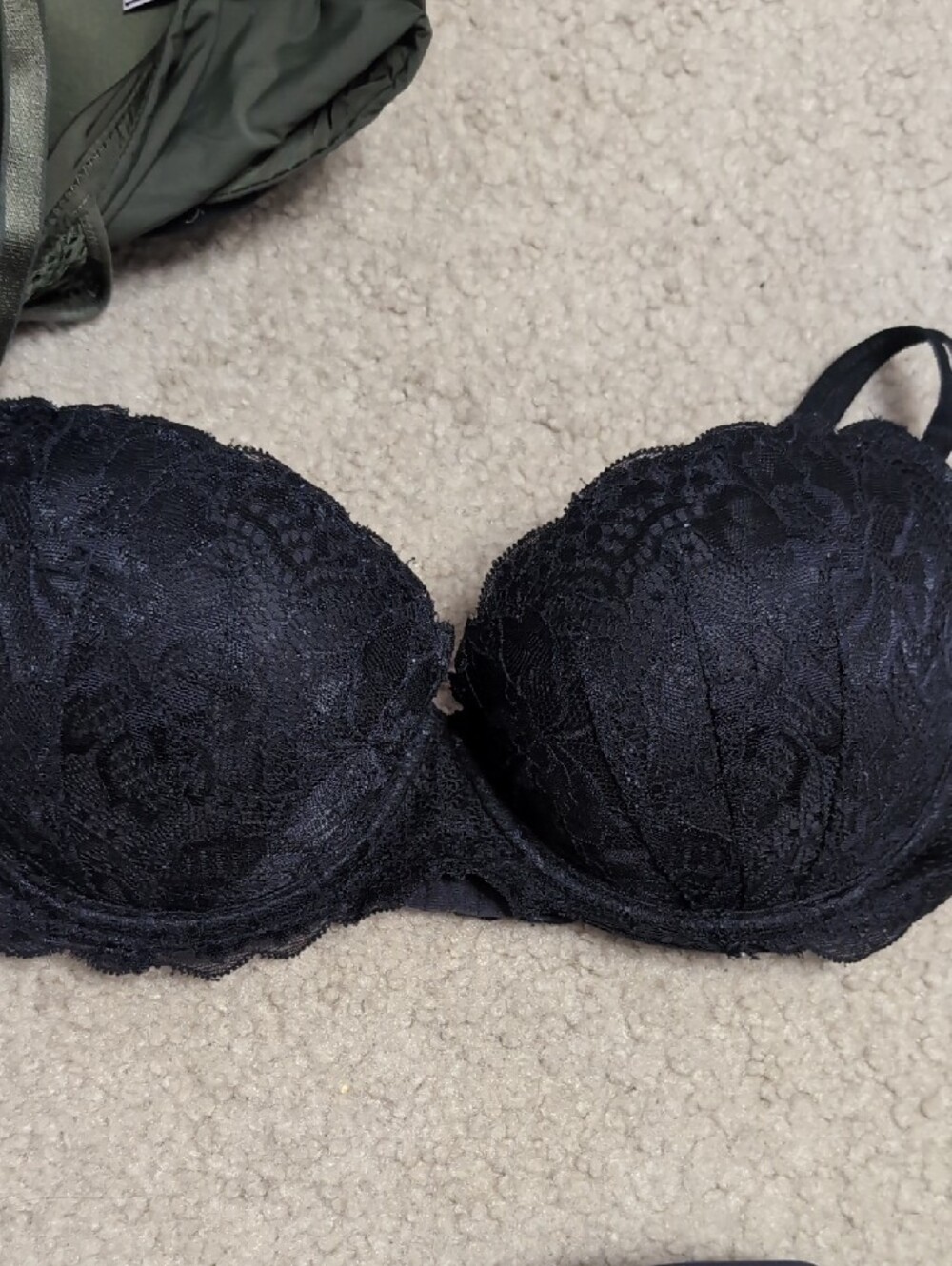 Mixed Set of VICTORIA'S SECRET AND PINK PUSH UP BRAS. - Picture 4 of 16